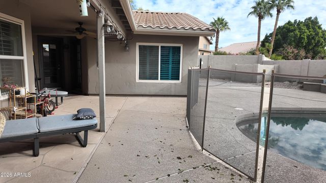 2647 E South Fork Drive, Phoenix, AZ 85048