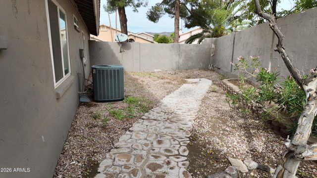 2647 E South Fork Drive, Phoenix, AZ 85048