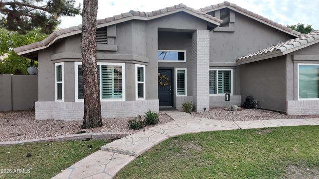 2647 E South Fork Drive, Phoenix, AZ 85048