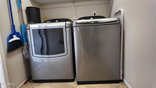 2647 E South Fork Drive, Phoenix, AZ 85048