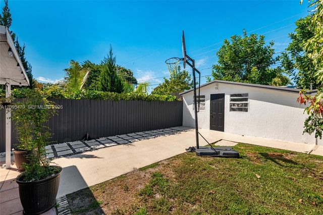 7171 Sheridan Street, Hollywood, FL 33024