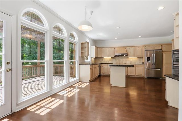 3044 Eagle Watch Drive, Woodstock, GA 30189