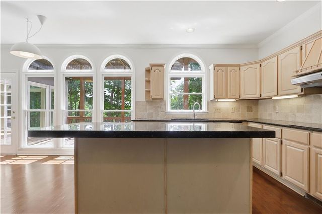 3044 Eagle Watch Drive, Woodstock, GA 30189
