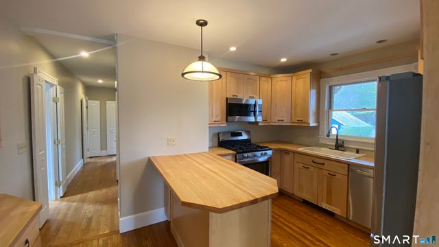 86 Belleview Avenue, Torrington, CT 06790