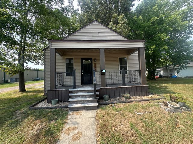 1311 Burnett Street, Paducah, KY 42001