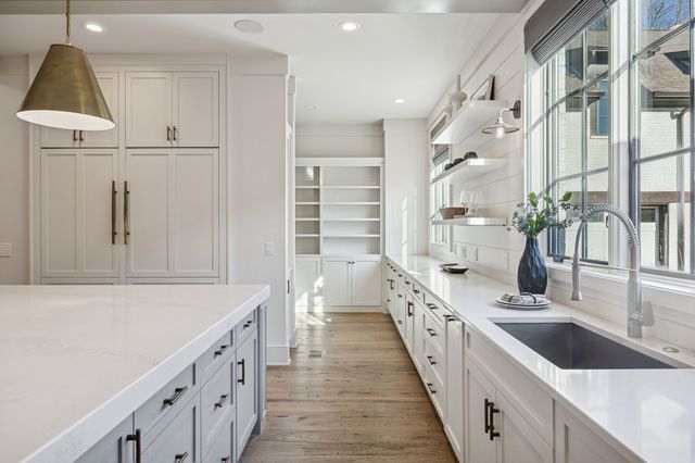 8100 Mountaintop Dr, College Grove, TN 37046