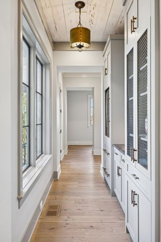 8100 Mountaintop Dr, College Grove, TN 37046