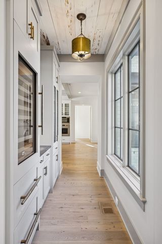 8100 Mountaintop Dr, College Grove, TN 37046