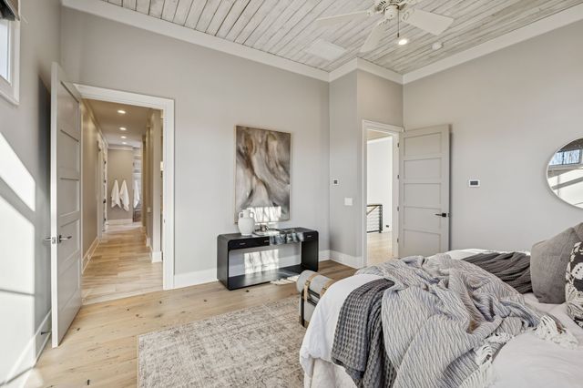 8100 Mountaintop Dr, College Grove, TN 37046