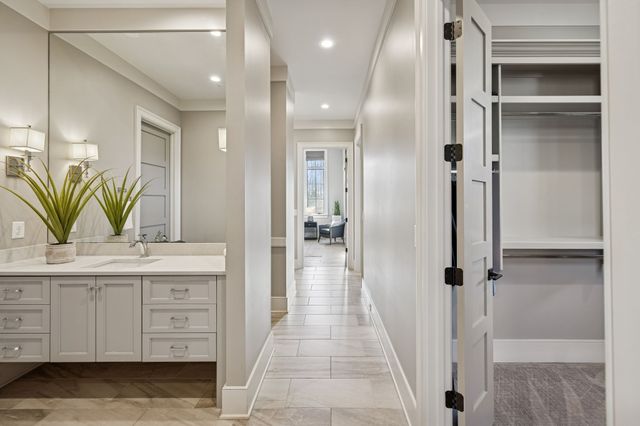 8100 Mountaintop Dr, College Grove, TN 37046