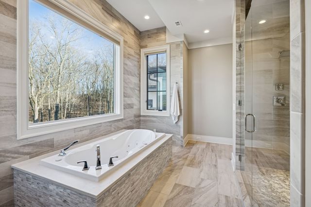 8100 Mountaintop Dr, College Grove, TN 37046