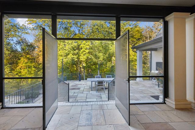 8100 Mountaintop Dr, College Grove, TN 37046