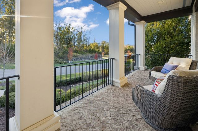 8100 Mountaintop Dr, College Grove, TN 37046