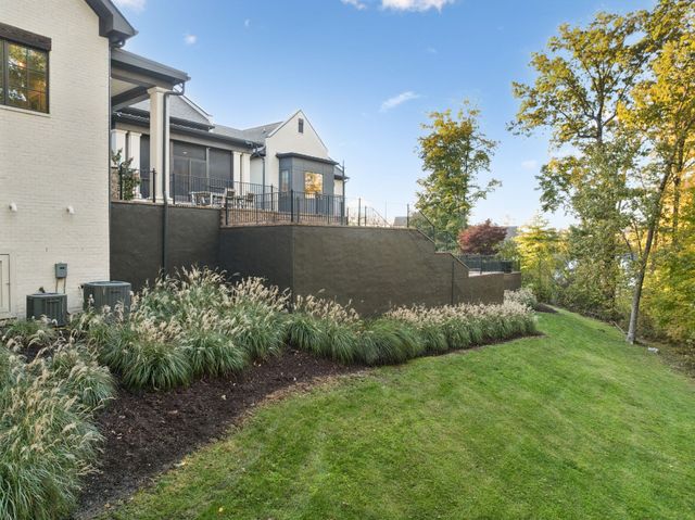 8100 Mountaintop Dr, College Grove, TN 37046