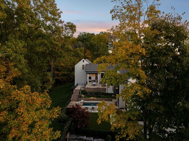 8100 Mountaintop Dr, College Grove, TN 37046