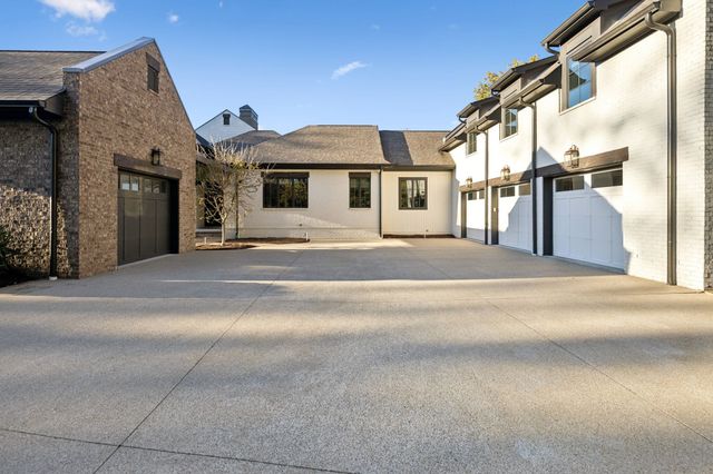 8100 Mountaintop Dr, College Grove, TN 37046