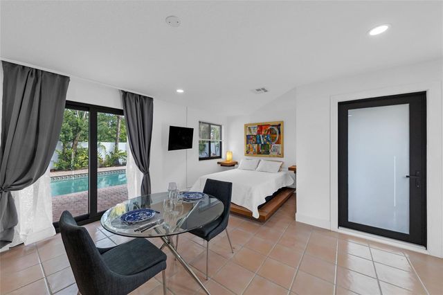 307 N Highland Drive, Hollywood, FL 33021