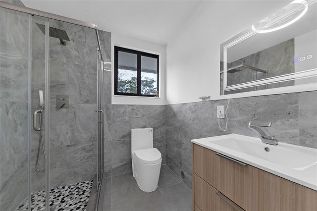 307 N Highland Drive, Hollywood, FL 33021