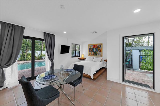 307 N Highland Drive, Hollywood, FL 33021