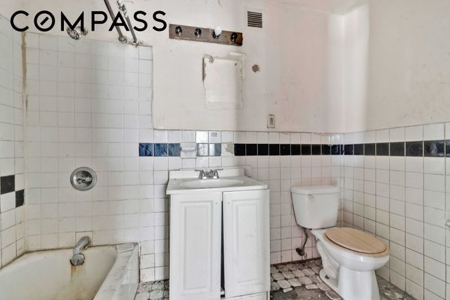184 Stuyvesant Avenue D2, New York City, NY 11221