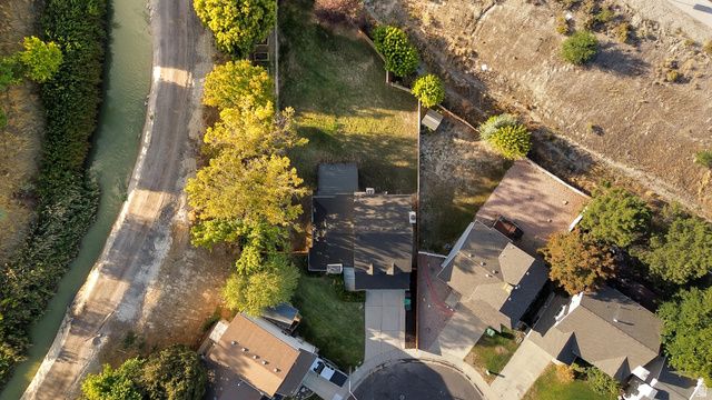 5438 S BRANDONWOOD DR, Murray, UT 84123