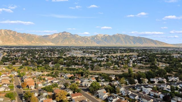 5438 S BRANDONWOOD DR, Murray, UT 84123