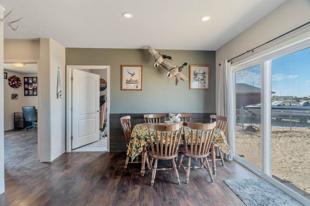 1002 S Dover Rd, Medical Lake, WA 99022