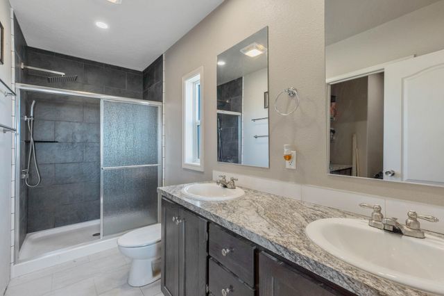 1002 S Dover Rd, Medical Lake, WA 99022