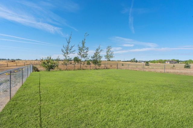 1002 S Dover Rd, Medical Lake, WA 99022