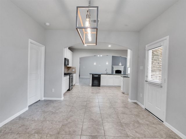 310 Fairwood Springs Lane, Richmond, TX 77406