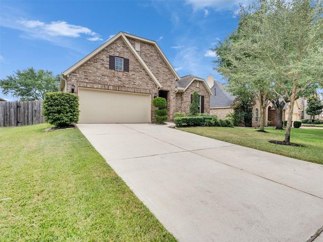 310 Fairwood Springs Lane, Richmond, TX 77406