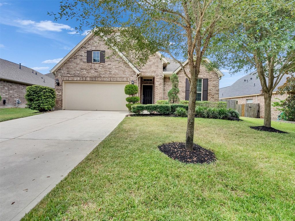310 Fairwood Springs Lane, Richmond, TX 77406