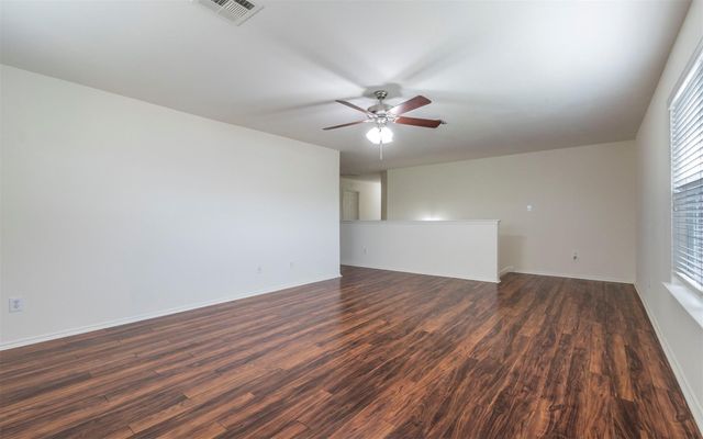 504 Dark Tree LN, Round Rock, TX 78664