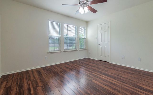 504 Dark Tree LN, Round Rock, TX 78664