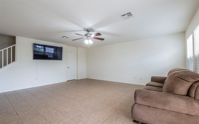 504 Dark Tree LN, Round Rock, TX 78664