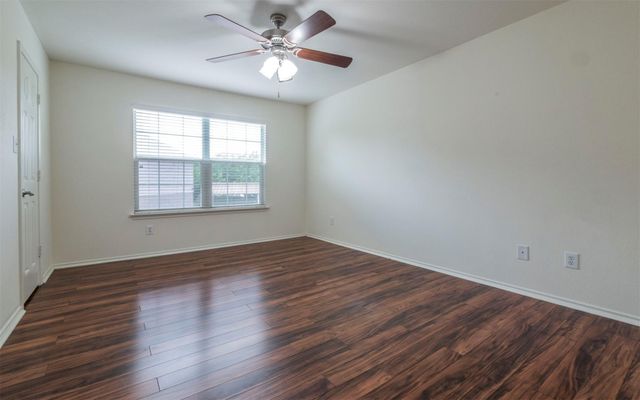 504 Dark Tree LN, Round Rock, TX 78664