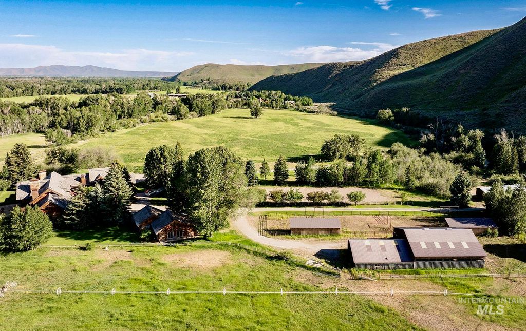 40 Fox Hollow Gulch Rd, Bellevue, ID 83313 photo 4