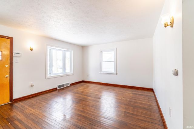 3805 Monroe Street, Fort Wayne, IN 46806