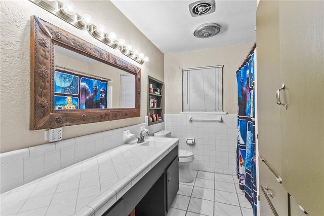 445 Pennington Dr, Corpus Christi, TX 78412