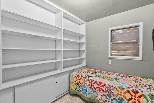 445 Pennington Dr, Corpus Christi, TX 78412