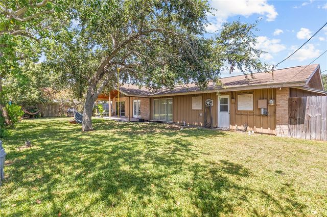 445 Pennington Dr, Corpus Christi, TX 78412