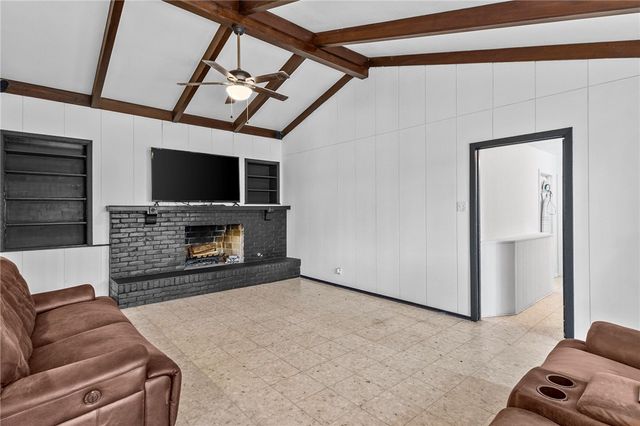 445 Pennington Dr, Corpus Christi, TX 78412