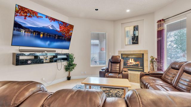 6019 Purple Aster Lane NE, Albuquerque, NM 87111