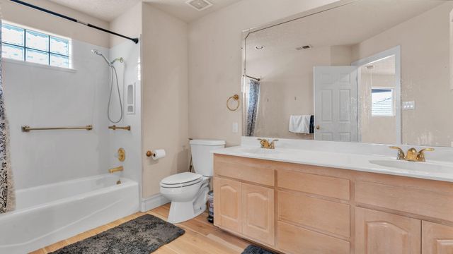 6019 Purple Aster Lane NE, Albuquerque, NM 87111