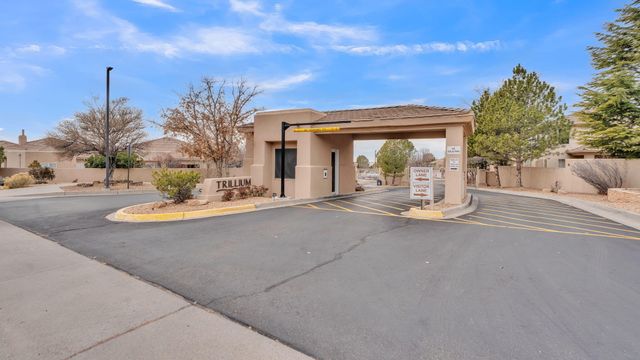 6019 Purple Aster Lane NE, Albuquerque, NM 87111