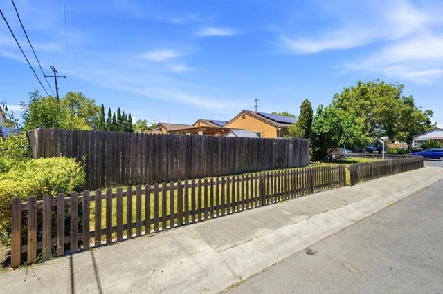 2115 Teakwood Street, Vallejo, CA 94591