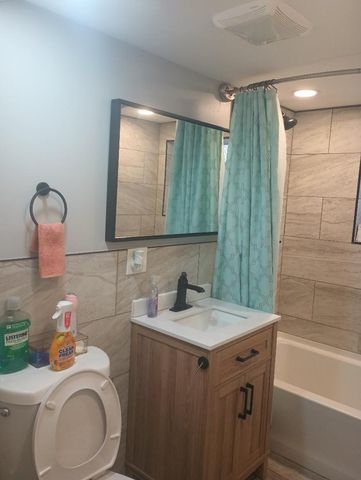 7435 S Indiana Avenue, Chicago, IL 60619