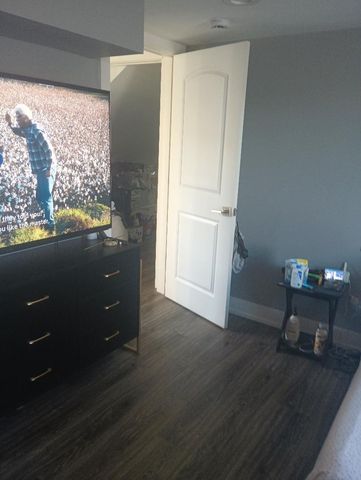 7435 S Indiana Avenue, Chicago, IL 60619