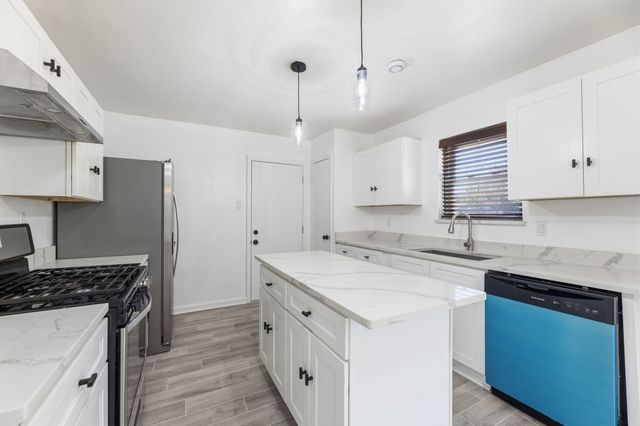 206 Rockaway Drive, Duncanville, TX 75116