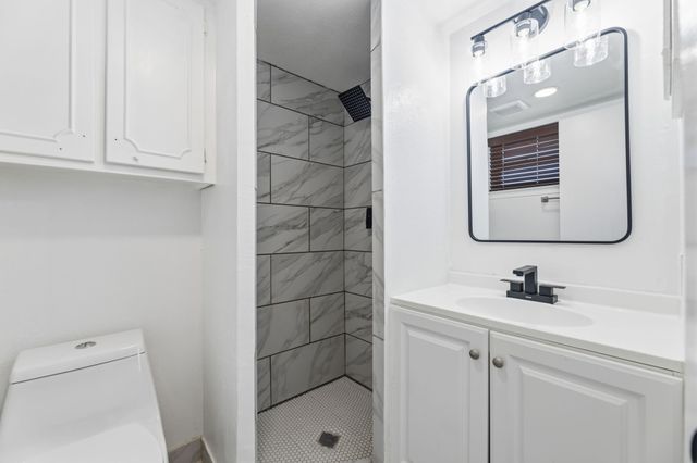 206 Rockaway Drive, Duncanville, TX 75116